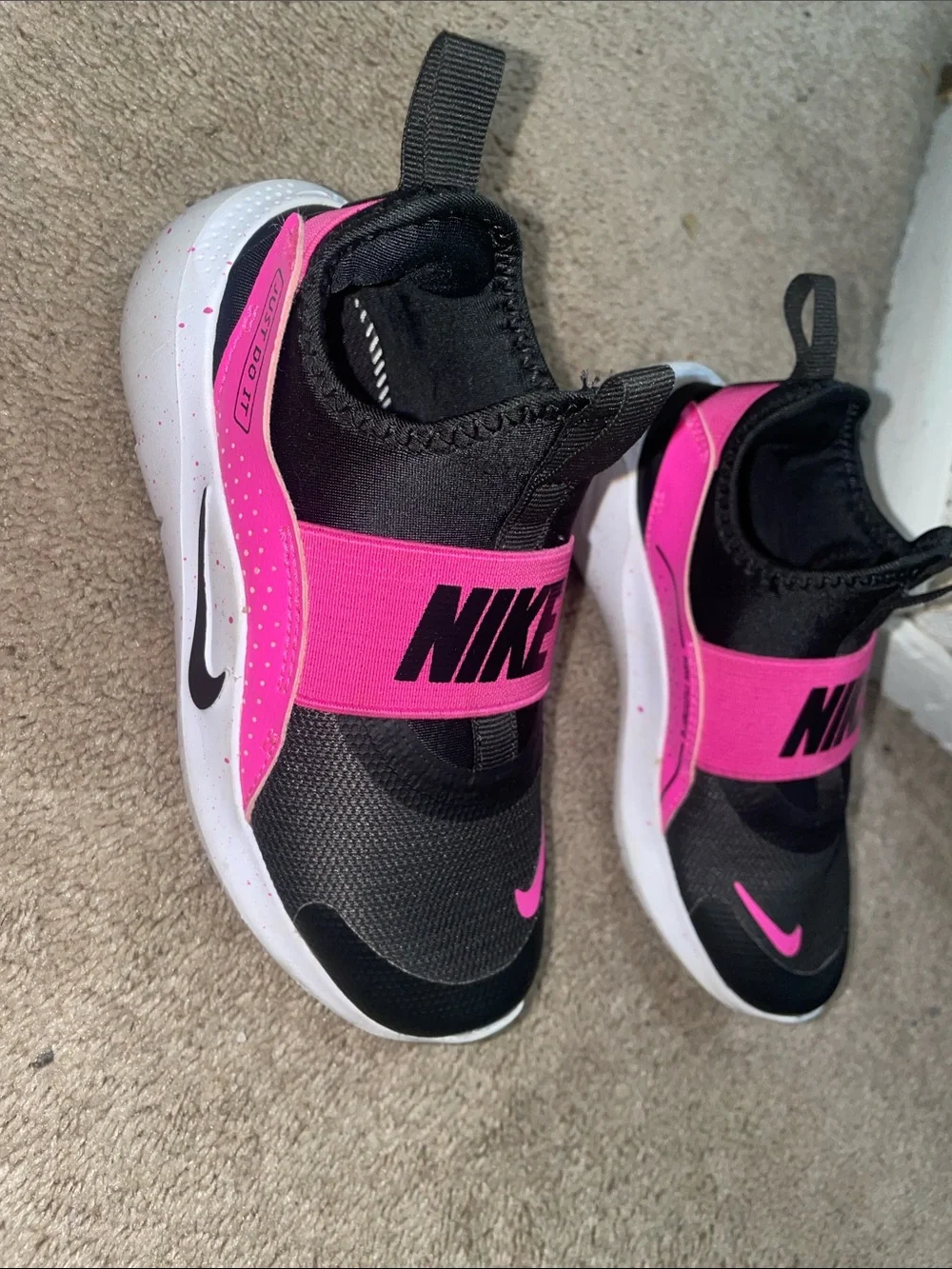 Nike easy slip